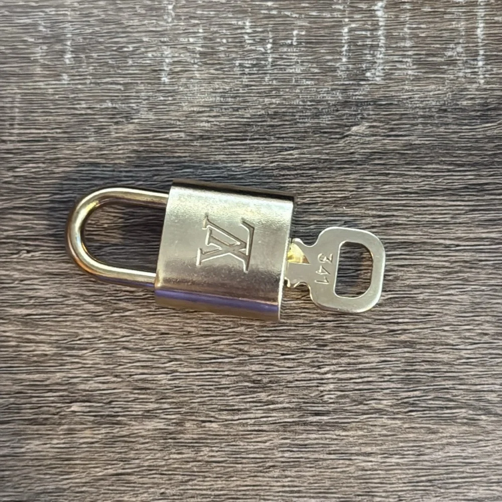 Louis vuitton brass lockset #341